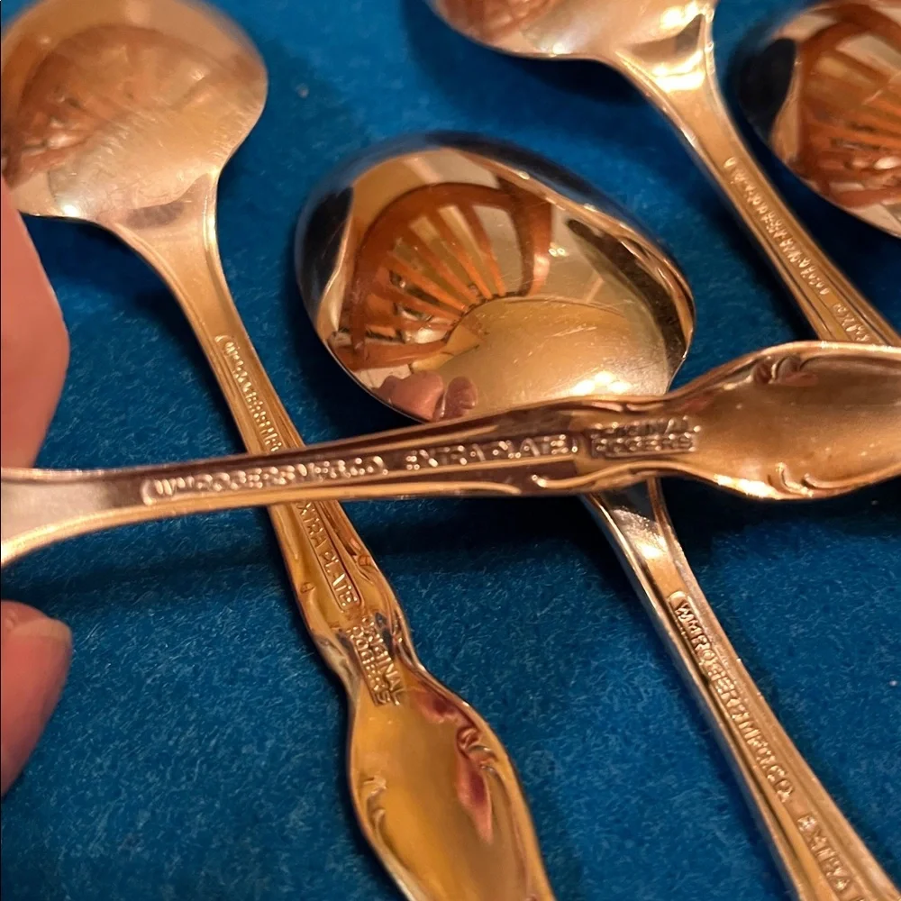 1964 VTG set of 11 teaspoons 6” Wm Rogers Melody Camelot Silverplate Flatware